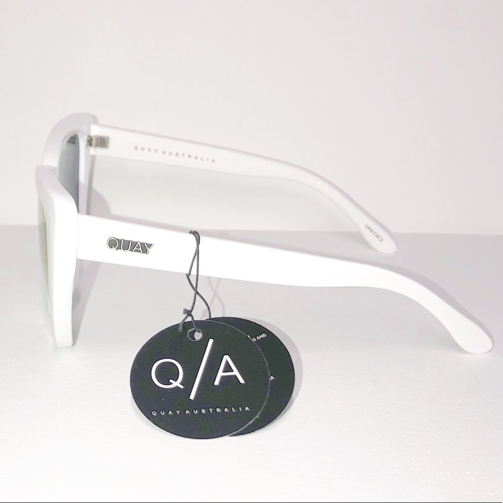 Quay StrayCat White Gold Mirror Smoke Lens Sunnies - Picture 4 of 12